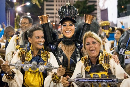 Foto de Río de Janeiro, RJ, Brasil - 09 de marzo de 2019: Carnaval de Río 2019. Desfile de las escuelas campeonas del Grupo Especial de Carnaval en Río de Janeiro - Imagen libre de derechos