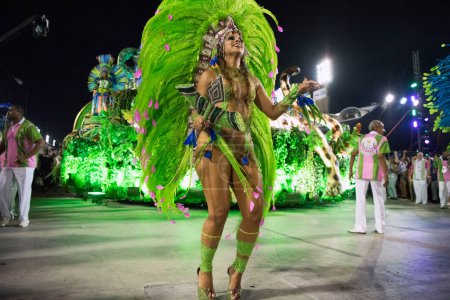 Téléchargez les photos : Rio de Janeiro, RJ, Brésil - 05 mars 2019 : Carnaval de Rio 2019. Carnaval de Rio de Janeiro Série Spéciale Parade. - en image libre de droit