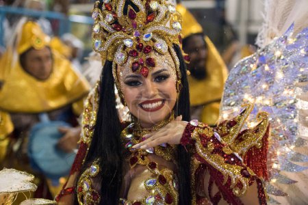 Foto de Río de Janeiro, Brasil - 21 de febrero de 2020: Kamila Reis. Carnaval de Río 2020. Desfile de Escuelas de Samba en Río de Janeiro. - Imagen libre de derechos