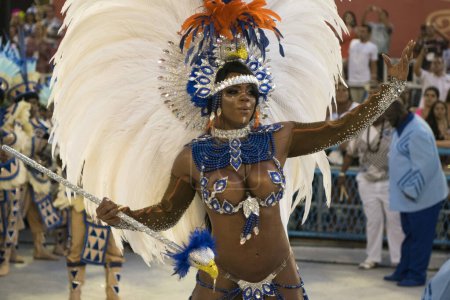 Téléchargez les photos : Rio de Janeiro, Brésil - 23 février 2020 : Rio Carnival 2020. Parade des écoles de Samba à Rio de Janeiro. - en image libre de droit