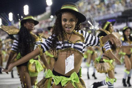 Téléchargez les photos : Rio de Janeiro, Brésil - 22 février 2020 : Rio Carnival 2020. Parade des écoles de Samba à Rio de Janeiro. - en image libre de droit