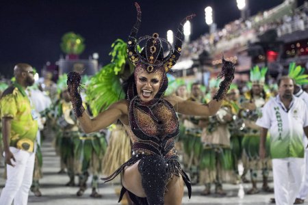 Foto de Río de Janeiro, Brasil - 22 de febrero de 2020: Quitria Chagas. Carnaval de Río 2020. Desfile de Escuelas de Samba en Río de Janeiro. - Imagen libre de derechos