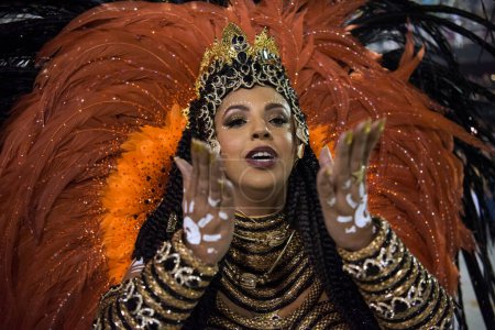 Foto de Río de Janeiro, Brasil - 23 de febrero de 2020: Karina Costa. Carnaval de Río 2020. Desfile de Escuelas de Samba en Río de Janeiro. - Imagen libre de derechos