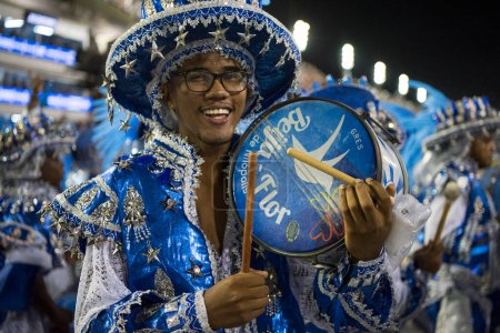 Téléchargez les photos : Rio de Janeiro, Brésil - 24 février 2020 : Rio Carnival 2020. Parade des écoles de Samba à Rio de Janeiro. - en image libre de droit