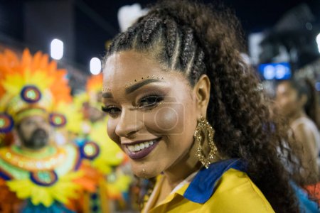 Téléchargez les photos : Rio de Janeiro, Brésil - 24 février 2020 : Juliana Alves. Carnaval de Rio 2020. Parade des écoles de Samba à Rio de Janeiro. - en image libre de droit
