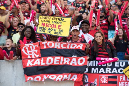 Foto de Río de Janeiro, Río de Janeiro, Brasil - 18 de septiembre de 2022. Flamengo x Fluminense por el campeonato brasileño en el estadio Maracana. - Imagen libre de derechos