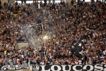 Foto de Río de Janeiro, Río de Janeiro, Brasil - 23 de octubre de 2022. Fluminense x Botafogo en el estadio Maracana. - Imagen libre de derechos