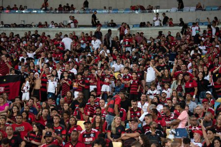 Téléchargez les photos : BRÉSIL, RIO DE JANEIRO - 1er JUILLET 2023 : Match entre Flamengo x Fortaleza pour le championnat brésilien au stade Maracana - en image libre de droit