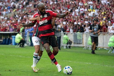 Téléchargez les photos : Rio de Janeiro (RJ), 07.16.2023 - Gerson do Flamengo. Match entre Fluminense x Flamengo pour le championnat brésilien à Maracan. - en image libre de droit