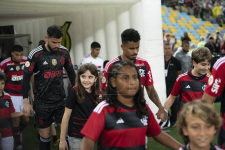 Foto de Río de Janeiro (RJ), 12.08.2023 - Partido entre Flamengo x Sao Paulo, para la 19ª prueba del Campeonato de Brasil, en Maracana. - Imagen libre de derechos