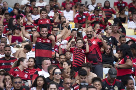 Foto de Río de Janeiro, Río de Janeiro, Brasil - 03 de diciembre de 2023. Partido entre Flamengo x Cuiaba en Maracana - Campeonato Brasileño. - Imagen libre de derechos