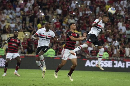 Photo for Rio de Janeiro, Rio de Janeiro, Brazil - April 17, 2024. Flamengo x Sao Paulo - Campeonato Brasileiro. - Royalty Free Image