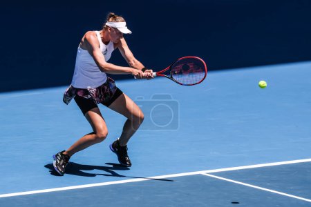 Photo for MELBOURNE, AUSTRALIA - JANUARY 22: Elena Rybakina of Russia plays Iga Swiatek of Poland on day 7 action of the 2023 Australian Open at Melbourne Park on January 22, 2023 in Melbourne, Australia. - Royalty Free Image