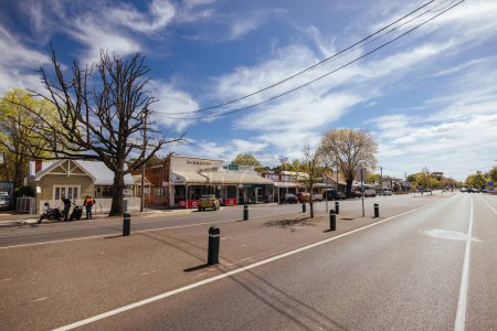 Photo for HEATHCOTE, AUSTRALIA - SEPTEMBER 23 2023: Early spring afternoon views of Heathcote township in Victoria, Australia - Royalty Free Image