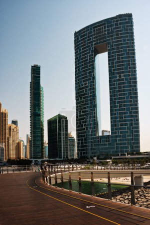 Téléchargez les photos : Dubai city seen from above, panoramic view of modern skyscraper buildings - en image libre de droit