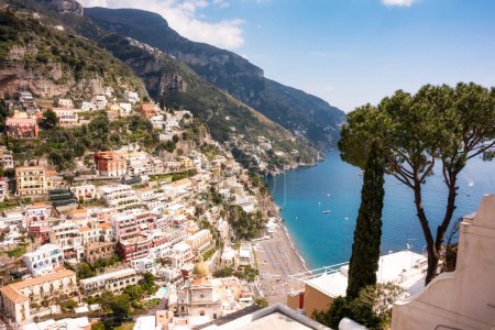 Foto de Positano ciudad en la costa de Amalfi en el sur de Italia - Imagen libre de derechos