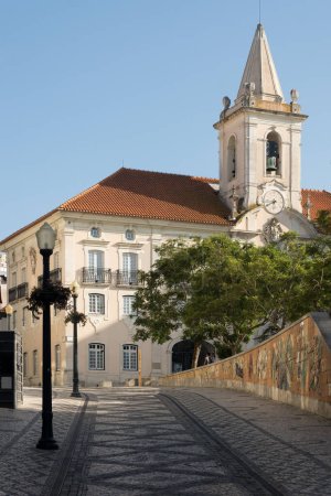 Foto de AVEIRO, PORTUGAL - 30 DE AGOSTO DE 2019: Cámara municipal de aveiro, región de Beira, Portugal. - Imagen libre de derechos