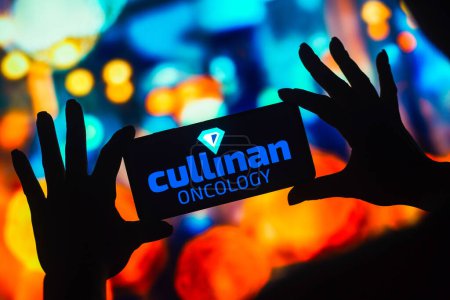 Téléchargez les photos : 2 janvier 2023, Brésil. Dans cette illustration photo, le logo Cullinan Oncology est affiché sur un smartphone mobile - en image libre de droit