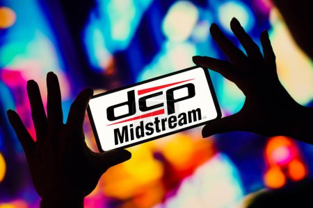 Photo for January 7, 2023, Brazil. In this photo illustration, the DCP Midstream Partners logo is displayed on a smartphone screen - Royalty Free Image