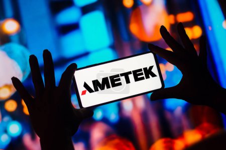 Foto de January 8, 2023, Brazil. In this photo illustration, the AMETEK, Inc. logo is displayed on a smartphone screen - Imagen libre de derechos