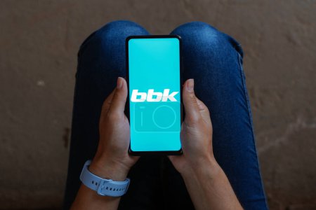 Téléchargez les photos : 12 juin 2023, Brésil. Dans cette illustration photo, le logo de BBK Electronics Corporation est affiché sur un écran de smartphone. - en image libre de droit