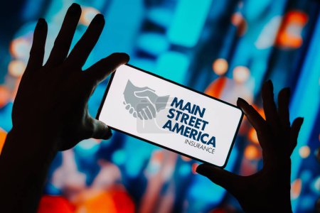 Foto de 3 de septiembre de 2023, Brasil. En esta ilustración fotográfica, el logotipo de Main Street America Insurance (MSA) se muestra en la pantalla de un teléfono inteligente - Imagen libre de derechos