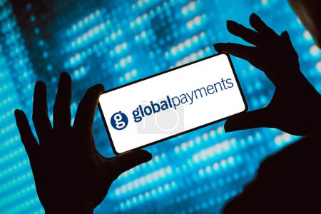 Foto de 13 de febrero de 2024, Brasil. En esta ilustración fotográfica, el logotipo de Global Payments Inc. se muestra en la pantalla de un teléfono inteligente - Imagen libre de derechos