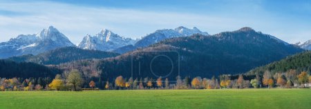 Foto de Panoramic view of Alps Tannheim Mountains - Schwangau, Bavaria, Germany - Imagen libre de derechos