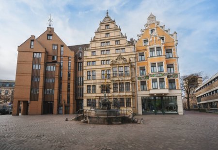 Holzmarkt Square with fountain and Leibnizhaus building - Hanover, Lower Saxony, Germany