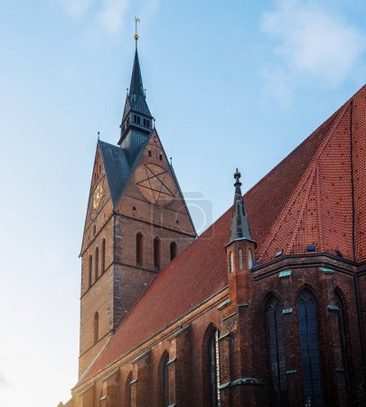 Foto de Iglesia del Mercado (Marktkirche) Torre con Pentagrama - Hannover, Baja Sajonia, Alemania - Imagen libre de derechos