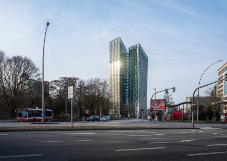 Téléchargez les photos : Hamburg, Germany - Jan 11, 2020: Dancing Towers at St. Pauli District - Hamburg, Germany - en image libre de droit
