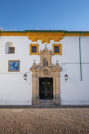 Téléchargez les photos : Eglise de Los Dolores à Plaza de Capuchinos Square - Cordoue, Andalousie, Espagne - en image libre de droit