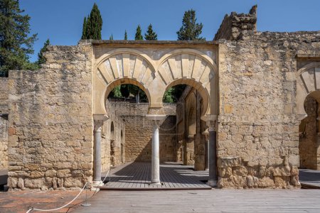 Foto de Sala Basílica Superior (o Dar al-Jund) en Medina Azahara (Madinat al-Zahra) - Córdoba, Andalucía, España - Imagen libre de derechos
