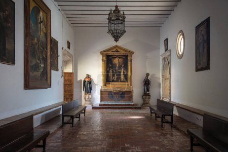 Téléchargez les photos : Grenade, Espagne - 6 juin 2019 : La salle du chapitre de culpabilité au monastère royal de Saint-Jérôme (San Jeronimo de Granada) - Grenade, Andalousie, Espagne - en image libre de droit