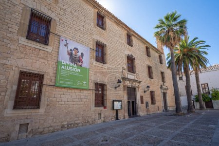 Foto de Jaén, España - Jun 1, 2019: Baños árabes y Palacio de Villardompardo - Jaén, España - Imagen libre de derechos
