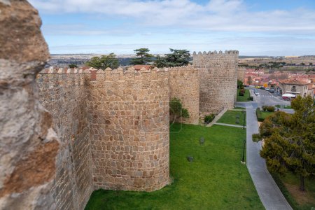 Téléchargez les photos : Tours des Murs Médiévales d'Avila - Avila, Espagne - en image libre de droit