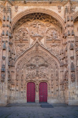 Téléchargez les photos : Porte de la Nativité à la cathédrale de Salamanque - Salamanque, Espagne - en image libre de droit