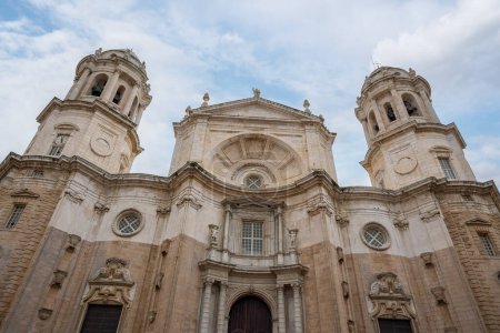 Téléchargez les photos : Façade de la cathédrale de Cadix - Cadix, Andalousie, Espagne - en image libre de droit