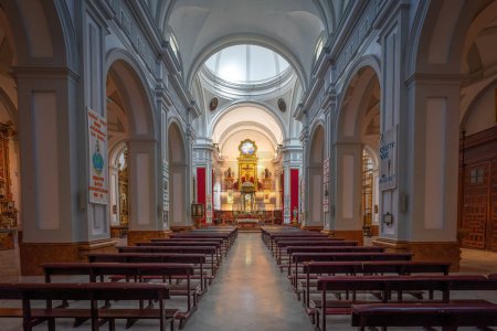 Téléchargez les photos : Olvera, Espagne - 12 mai 2019 : Eglise de Nuestra Senora de la Encarnacion Interior - Olvera, Andalousie, Espagne - en image libre de droit