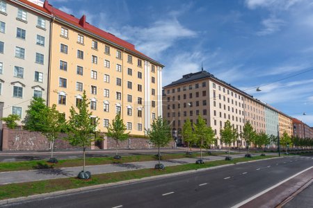 Téléchargez les photos : Mechelininkatu Street avec bâtiments résidentiels - Helsinki, Finlande - en image libre de droit