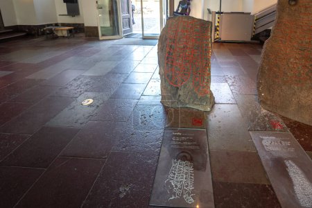 Téléchargez les photos : Copenhague, Danemark - 26 juin 2019 : Runestones au Musée national du Danemark - Copenhague, Danemark - en image libre de droit