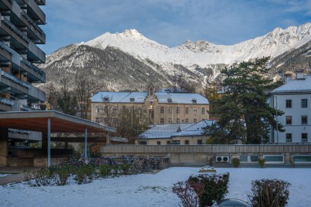 Foto de Escuela Primaria Mariahilf - Innsbruck, Austria - Imagen libre de derechos