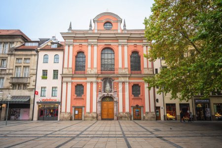 Téléchargez les photos : Munich, Allemagne - 03 nov. 2019 : Citizens Hall Church (Burgersaalkirche) - Munich, Bavière, Allemagne - en image libre de droit