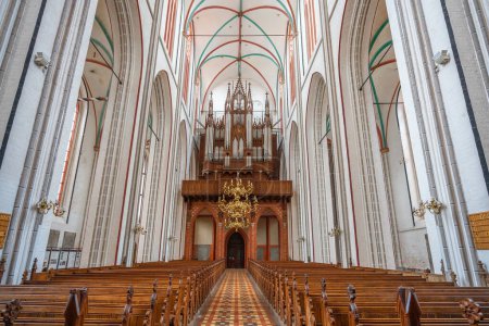 Foto de Schwerin, Alemania - Jan 05, 2020: Schwerin Cathedral Pipe Organ - Schwerin, Alemania - Imagen libre de derechos