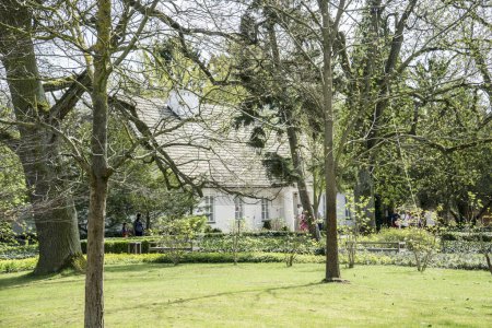 Foto de Zelazowa Wola, Polonia - 7 de abril de 2024 - Casa señorial y parque - lugar de nacimiento de Frederick Chopin - Imagen libre de derechos