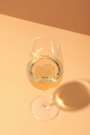 Foto de Concepto de bebida alcohólica deliciosa, vino sabroso - Imagen libre de derechos