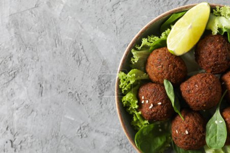 Téléchargez les photos : Concept alimentaire végétarien - falafel, boules de falafel savoureuses - en image libre de droit