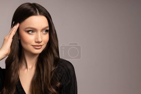Photo for Portrait of an attractive, stylish brunette girl - Royalty Free Image