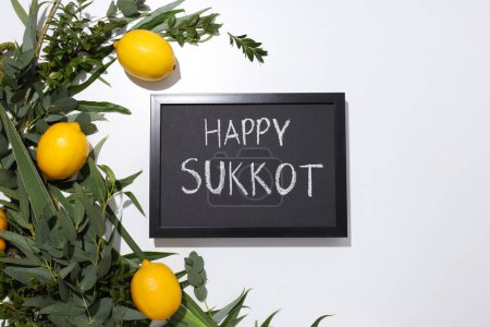 Foto de La fiesta judía de Sukkot. Símbolos tradicionales del día. - Imagen libre de derechos