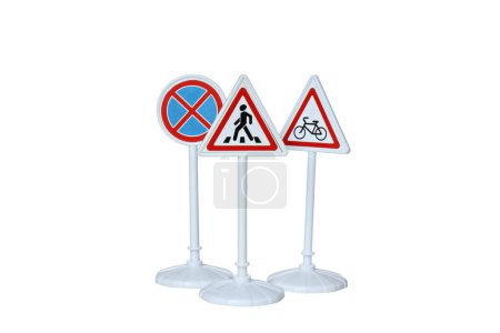 Téléchargez les photos : Panneaux routiers PNG isolés sur fond blanc. - en image libre de droit